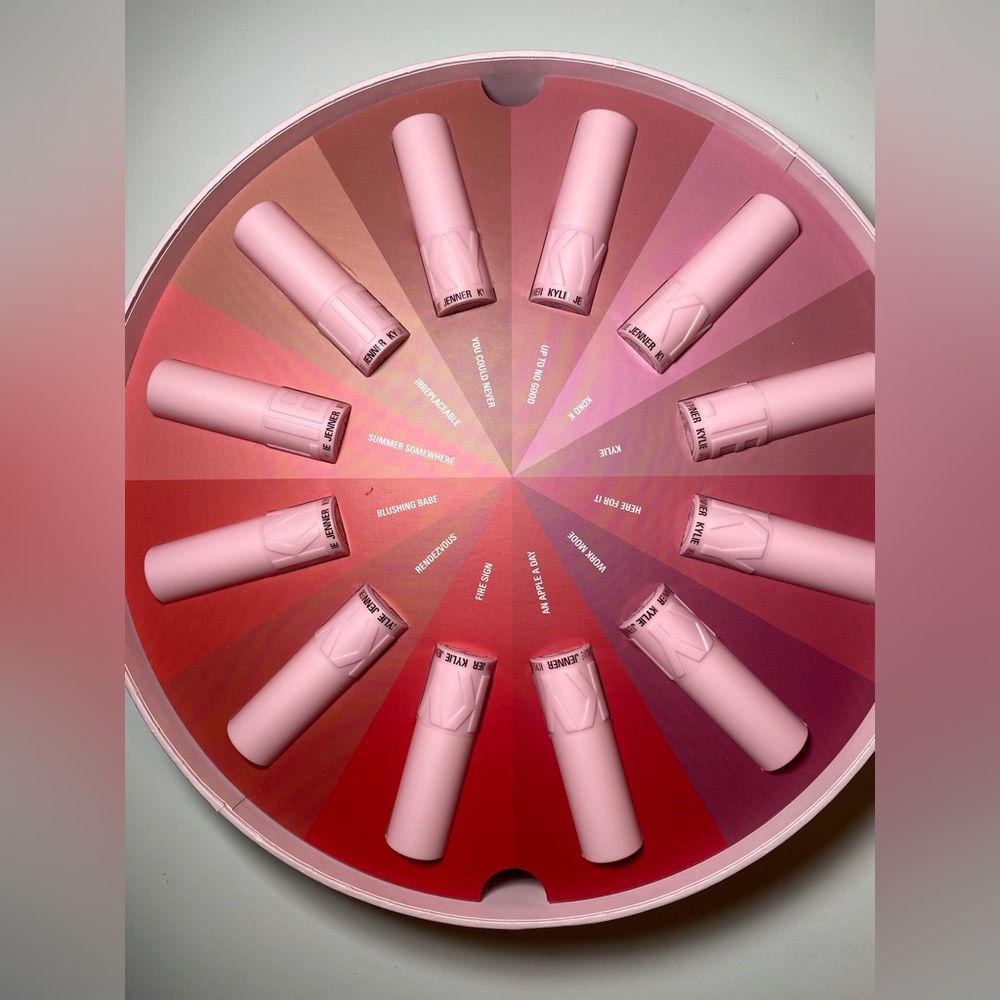 Rare! 24 LIPSTICKS 2 layer wheel | Kylie Cosmetics Collection |Collectors PR Box